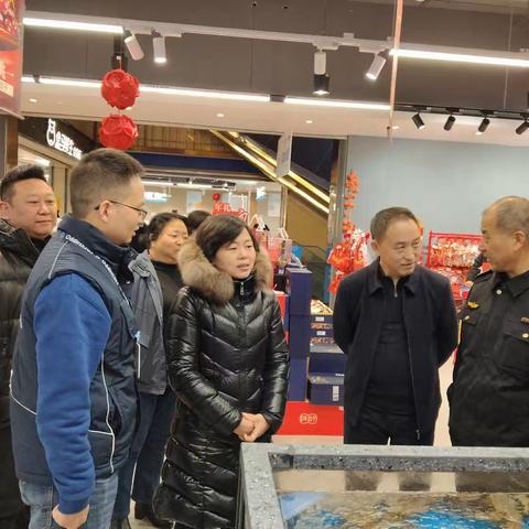 区委常委、统战部部长孙崇博督导检查东关南街街道营商环境及食品安全相关工作