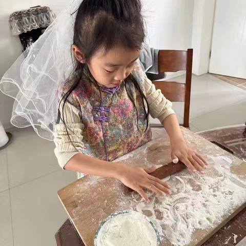 灵蛇贺岁，乐享寒假 ——菏泽市第一实验小学长江路校区一年级特色寒假作业
