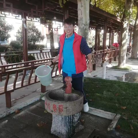 “洁”尽全力，“净”待美好——徐州市毛庄中学团支部开展校园大扫除