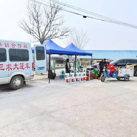 仲宫供销社为农服务大篷车，春风送农资，惠农助春耕，农资下乡活动暖心启幕