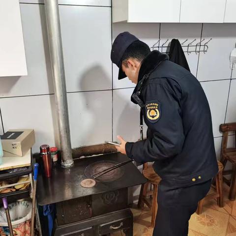 控散煤，护蓝天，散煤排查治理 西关中队在行动