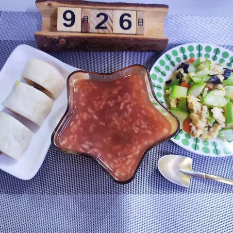 【爱多美食】爱多白桦林明天幼儿园今日餐点