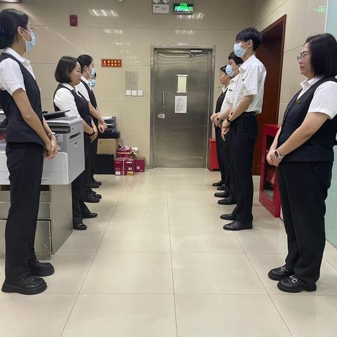 方庄航天支行开展反洗钱集中宣传活动