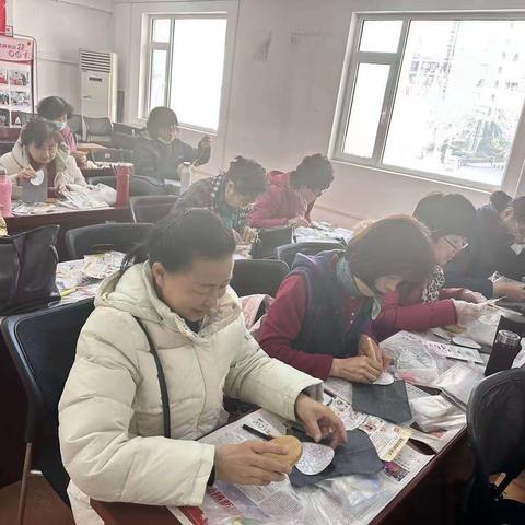 社区手工活动，丰富居民生活