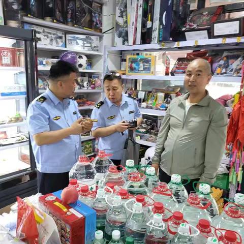 莲湖区市场监管局西关所开展中高考前文具用品及校园周边食品安全专项检查