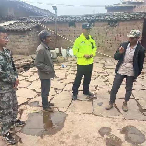 阴雨中的“警色”——发窝派出所化解一起林地纠纷