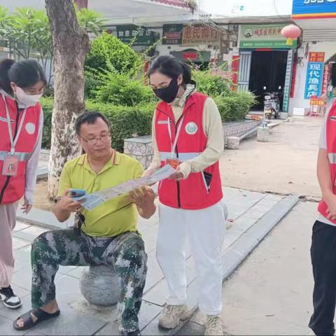 新街社区网格员开展电信诈骗宣传