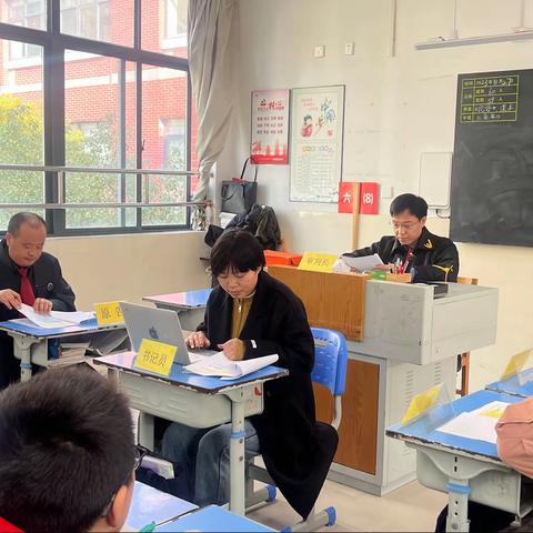 【宿迁市实验小学100+25】送法进校园 ，以案释法——市实小幸福路校区六8班智慧家长进课堂“模拟法庭”活动