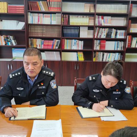 治安大队召开周工作例会传达贯彻区局会议精神