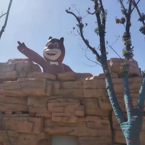 鸟语花香踏青趣