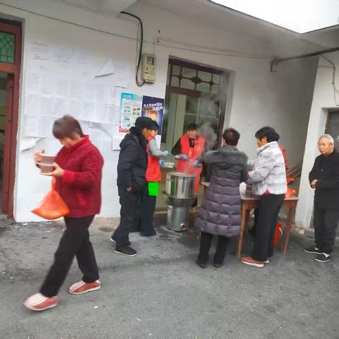 腊八节里的志愿暖光