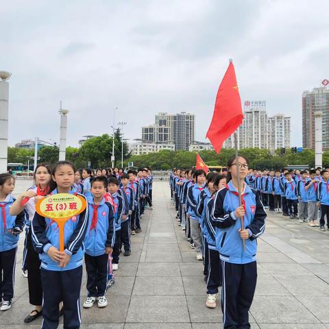 致敬英雄 立志报国