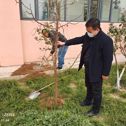 植绿护绿齐努力 美丽校园我的家