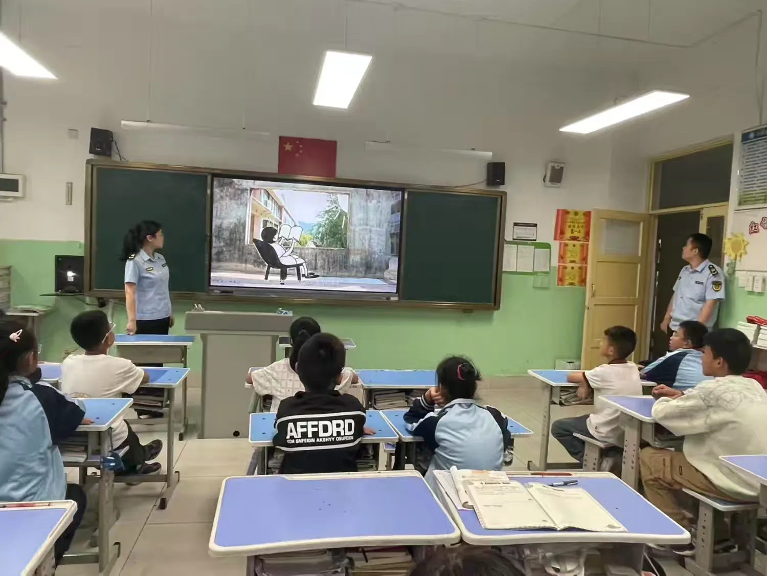 简篇-【多彩文旅】“绿书签”进校园,共护未成年人健康成长