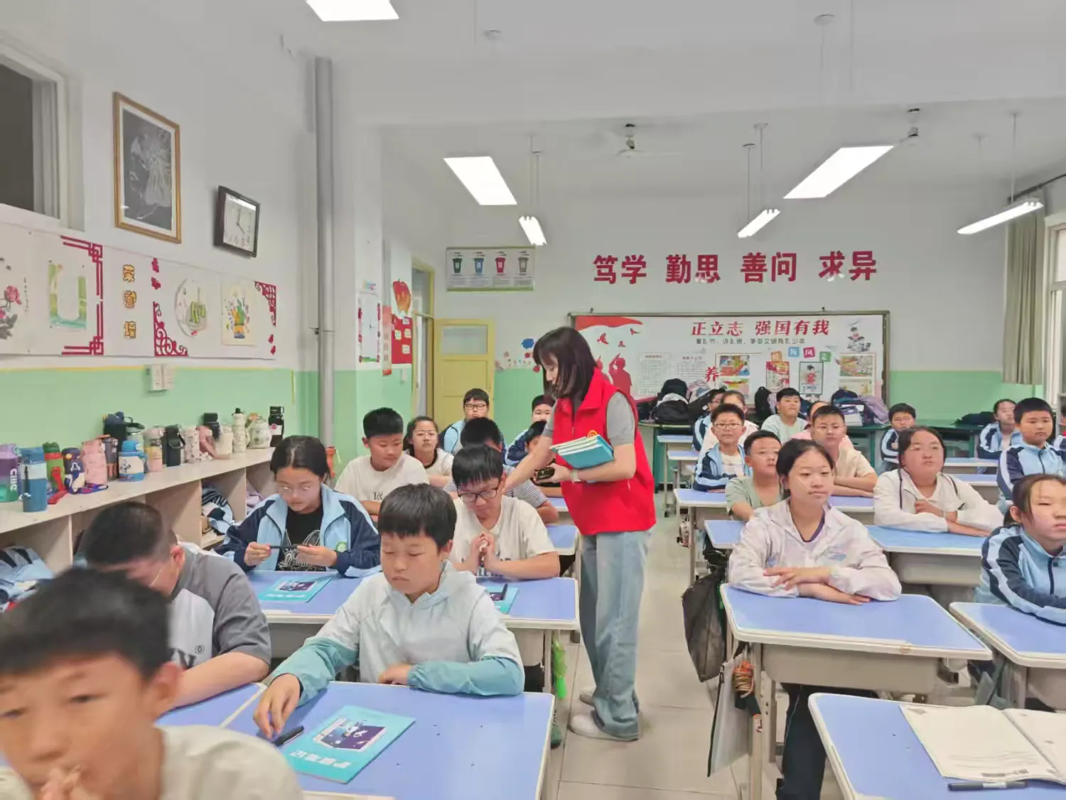 简篇-【多彩文旅】“绿书签”进校园,共护未成年人健康成长