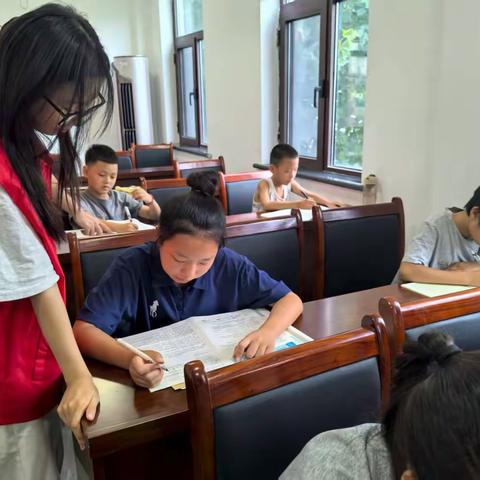 『双服双争』“暑期关爱不打烊 社区带娃解民忧”--中兴社区持续开展“雏鹰课堂”志愿服务