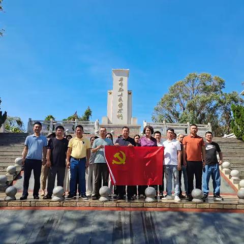 海坡社区党委开展主题党日活动