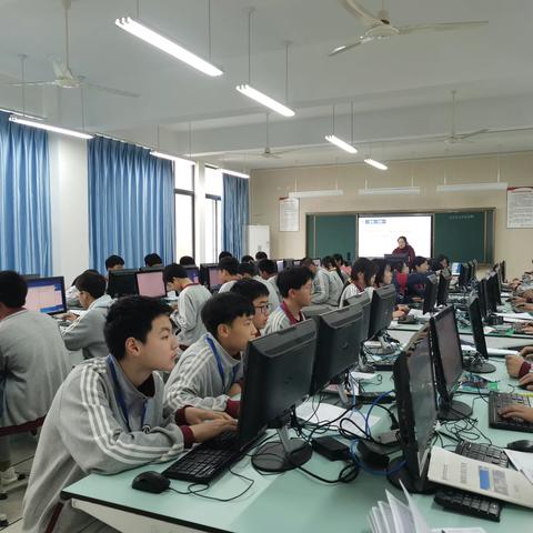 课堂展示，以研促教——记浙师大附属天台大公中学综合组教研