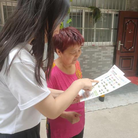 新东社区持续开展垃圾分类宣传活动