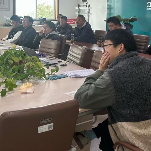 周山供电所支部党员统一活动日开展情况