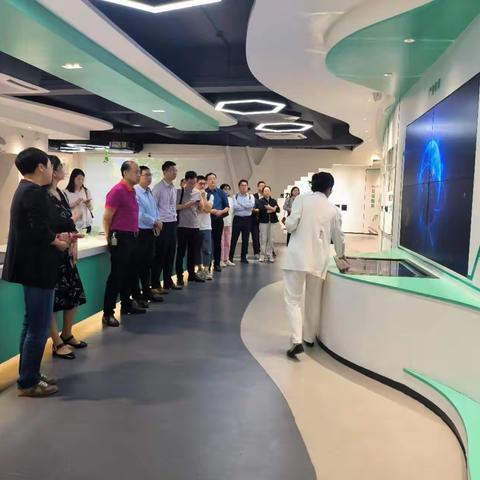 东西湖区举办企业上市辅导沙龙之 走进上市公司活动