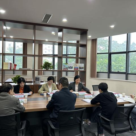 省市工商联领导调研东西湖区企业家会客厅