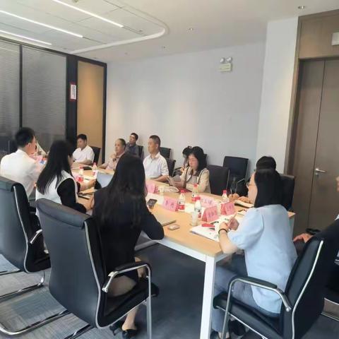 东西湖区领导走访调研临空港资本市场培育基地