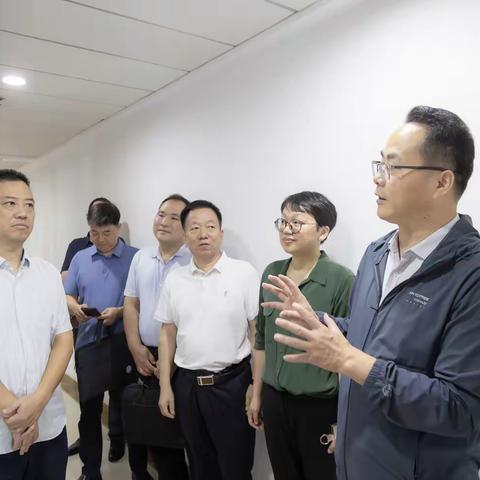全国工商联组织建设部一行走访调研东西湖区工商联
