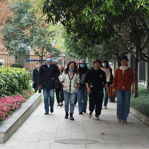 “以爱相约·用心交流”嘉慧上东阳光幼儿园家委会暨伙委会会议！