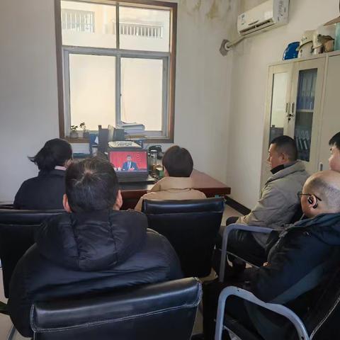 汲取榜样力量，照亮前行之路