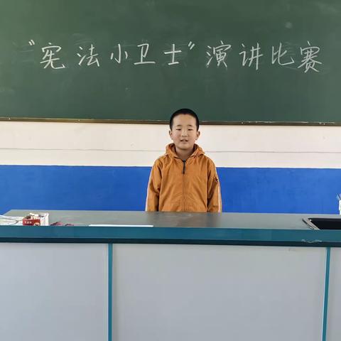 强国复兴有我主题系列    —普法进校园争当学习宪法好少年