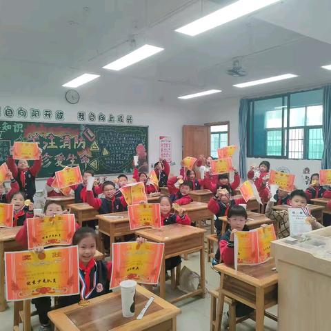 【班级风采】回望成长路 新春梦启航——302班 期末总结回顾