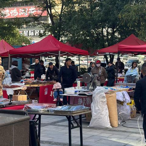 “你好，对门”——浑河站东街道临波路社区举办“邻里市集”主题活动