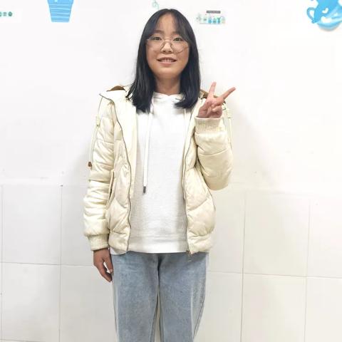 拼搏铸就辉煌，汗水书写胜利 ——记170 班运动场上的荣耀之旅