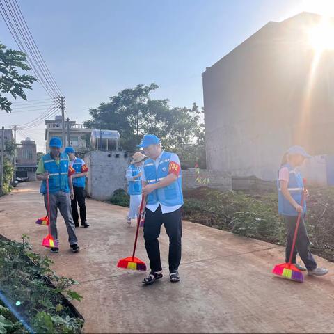 国家统计局临高调查队开展“创文创卫日”活动