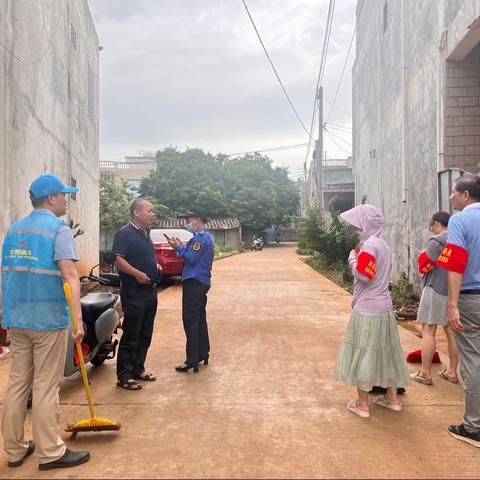 临高调查队开展“创文创卫”日活动