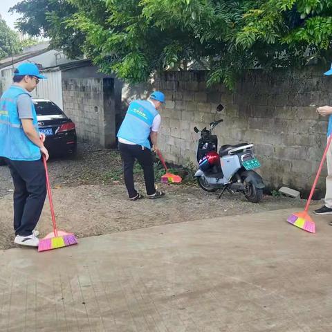 临高调查队开展“创文创卫”日活动