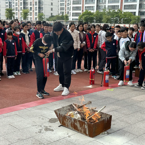 学校生活乐融融,防火工作莫放松——临沂凤凰实验学校南校区消防应急疏散、灭火演练