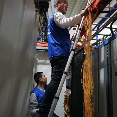 五原县分公司开展“考理论、练实操、强素质”实战大练兵活动