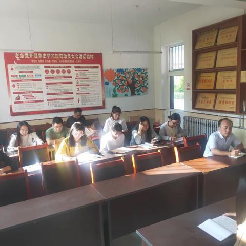 读书不止   分享不止——怀道完全小学暑期读书分享会