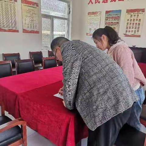 柳园镇开展人大代表议政日活动