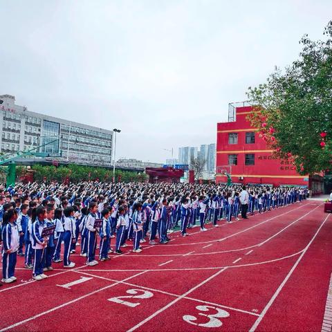 策马扬鞭启新程 法治护航助成长