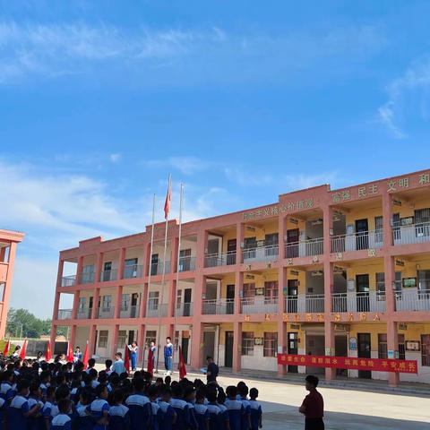 张楼中心小学-防溺水宣誓活动