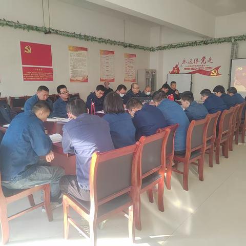化纤公司远达纺练三车间组织开展“学思想 聚合力 开新局”职代会《工作报告》宣讲活动