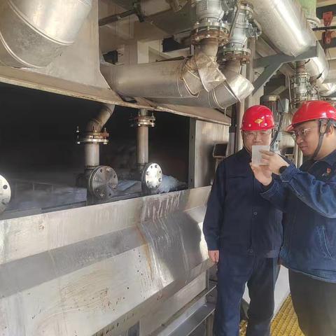 化纤公司远达纺练三车间团支部组织开展“精炼水洗优化项目团员突击队”活动