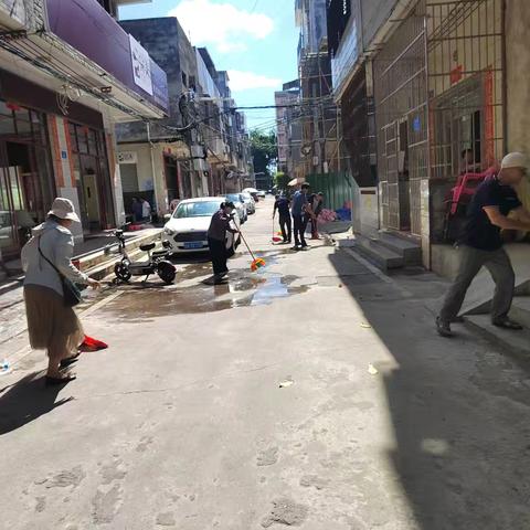 中国有线临高分公司开展“开展爱国卫生运动成效巩固提升行动和预防登革热 ”志愿服务活动