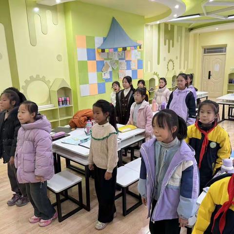 五洲观澜小学三年级主持（2）班课堂回顾