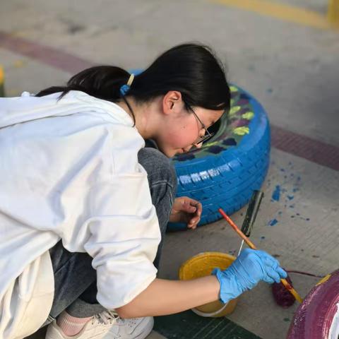 “约绘”	美好 艺展风采—鹿邑县老君台中学七彩美术社团活动成果展