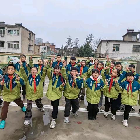 【郎小·溪韵五育】校园农场春耕忙（三）——溪南农场“蔬菜采摘”劳动实践活动