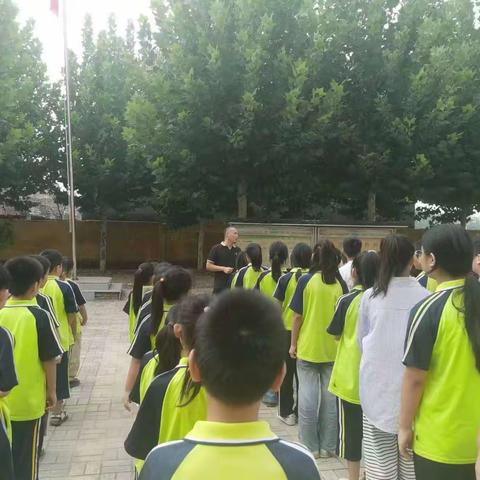铭记历史•勿忘国耻——潘庄镇梭庄小学开展“918”防空安全疏散演练